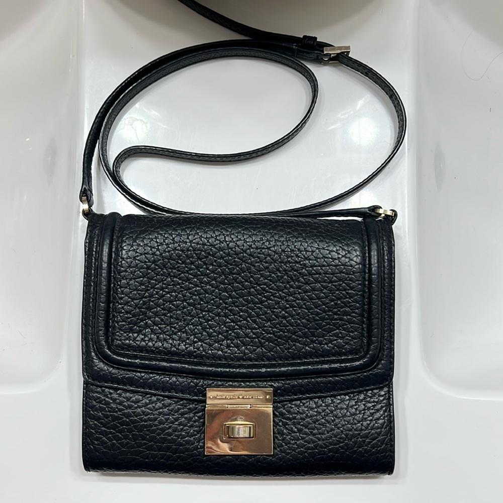 Kate Spade New York Black Leather Merrick Everett Way Crossbody Bag, Black